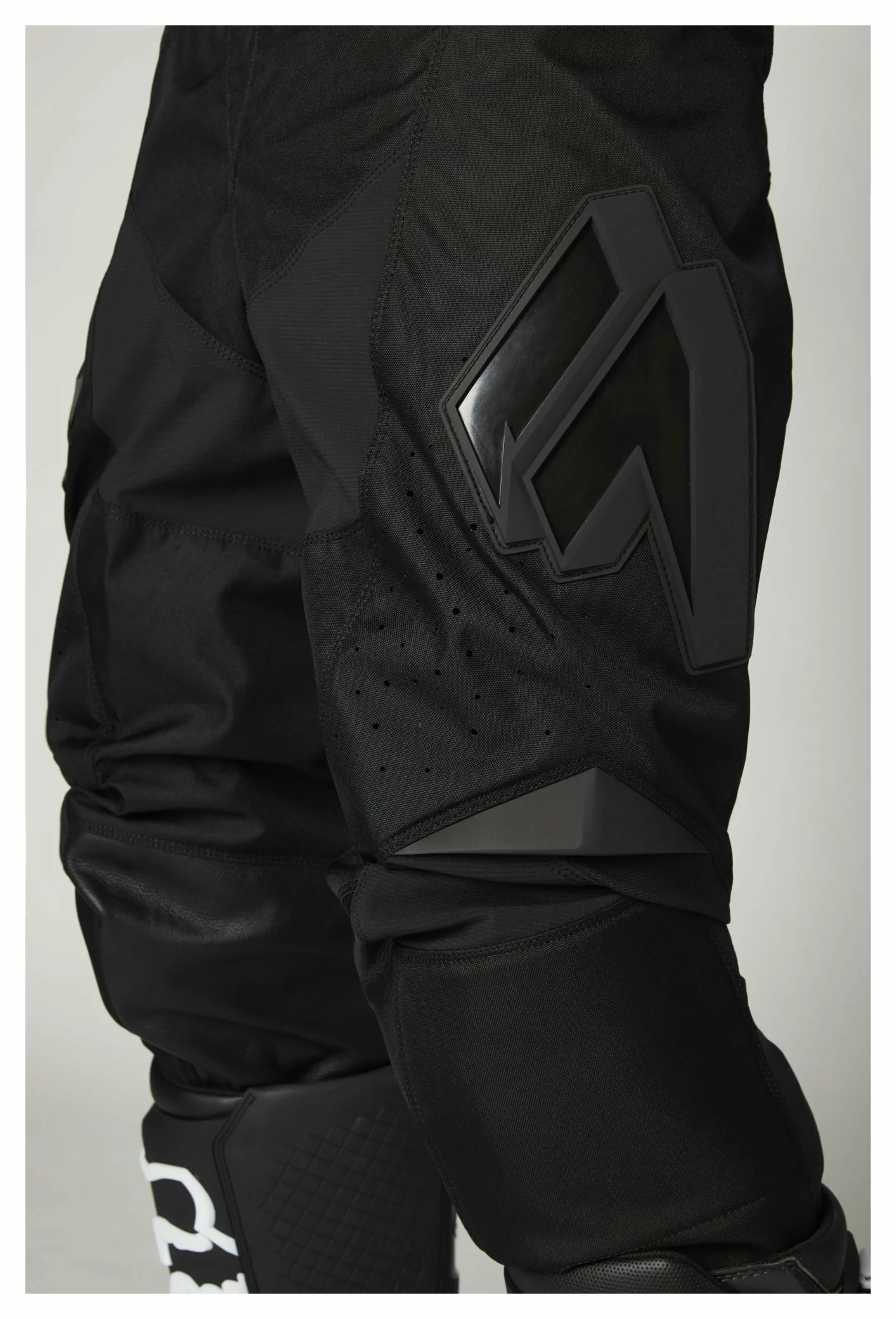 Shift Whit3 Label Race Blak Pants - Image 4